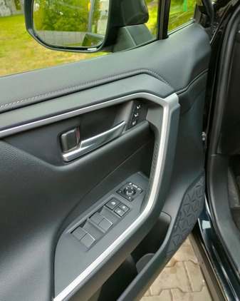 Toyota RAV4 cena 125000 przebieg: 100200, rok produkcji 2019 z Warszawa małe 67